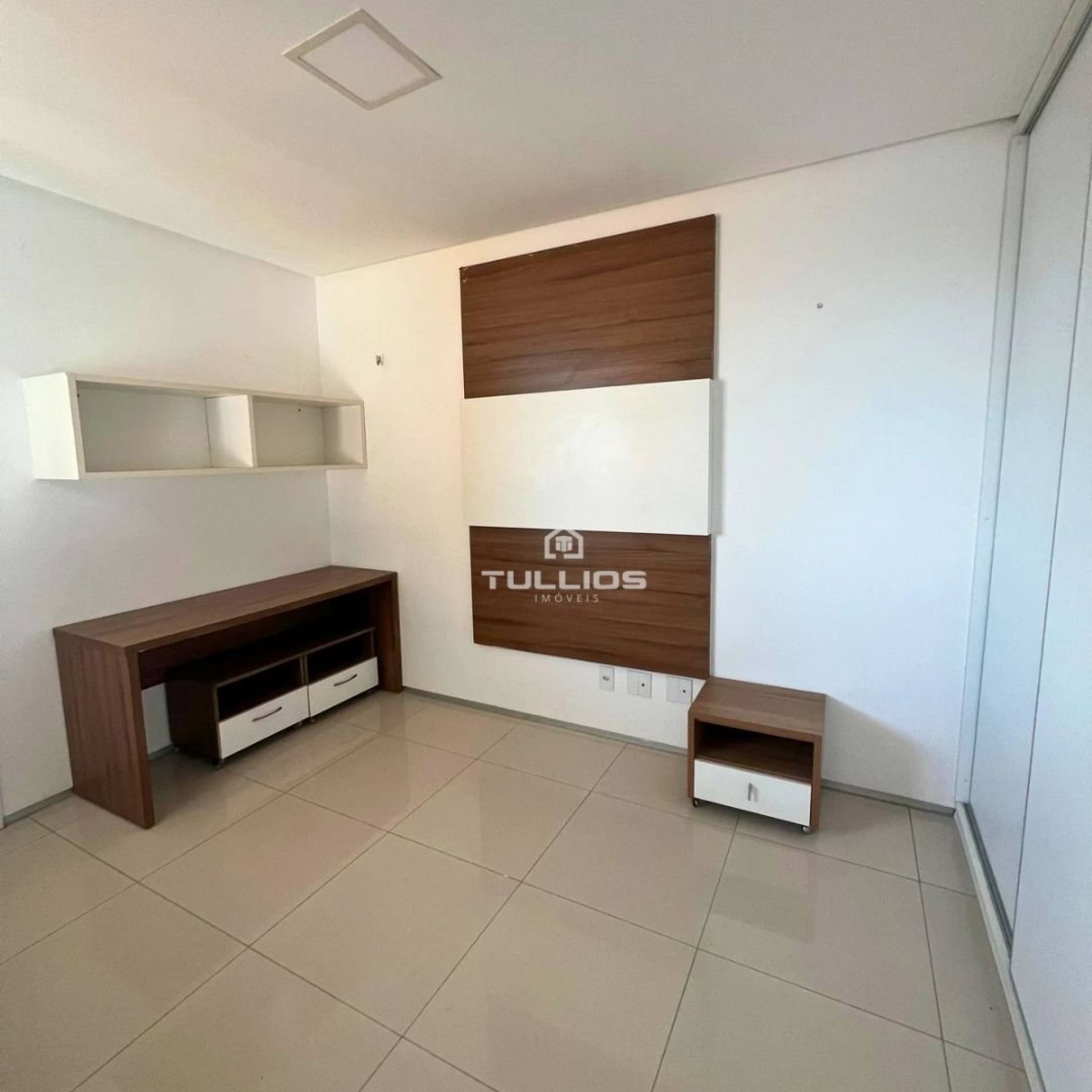 Apartamento no condomínio Ecolagune