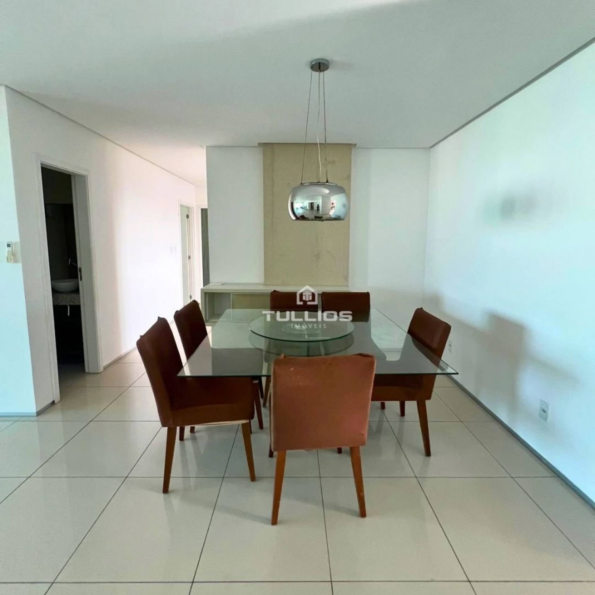 Apartamento no condomínio Ecolagune