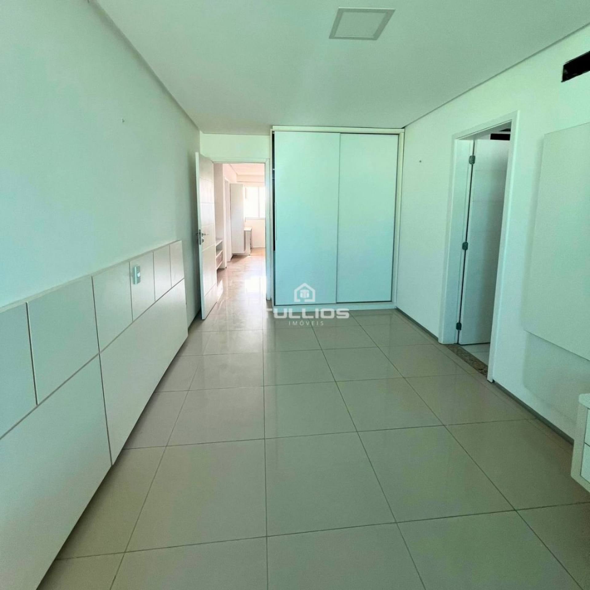 Apartamento no condomínio Ecolagune