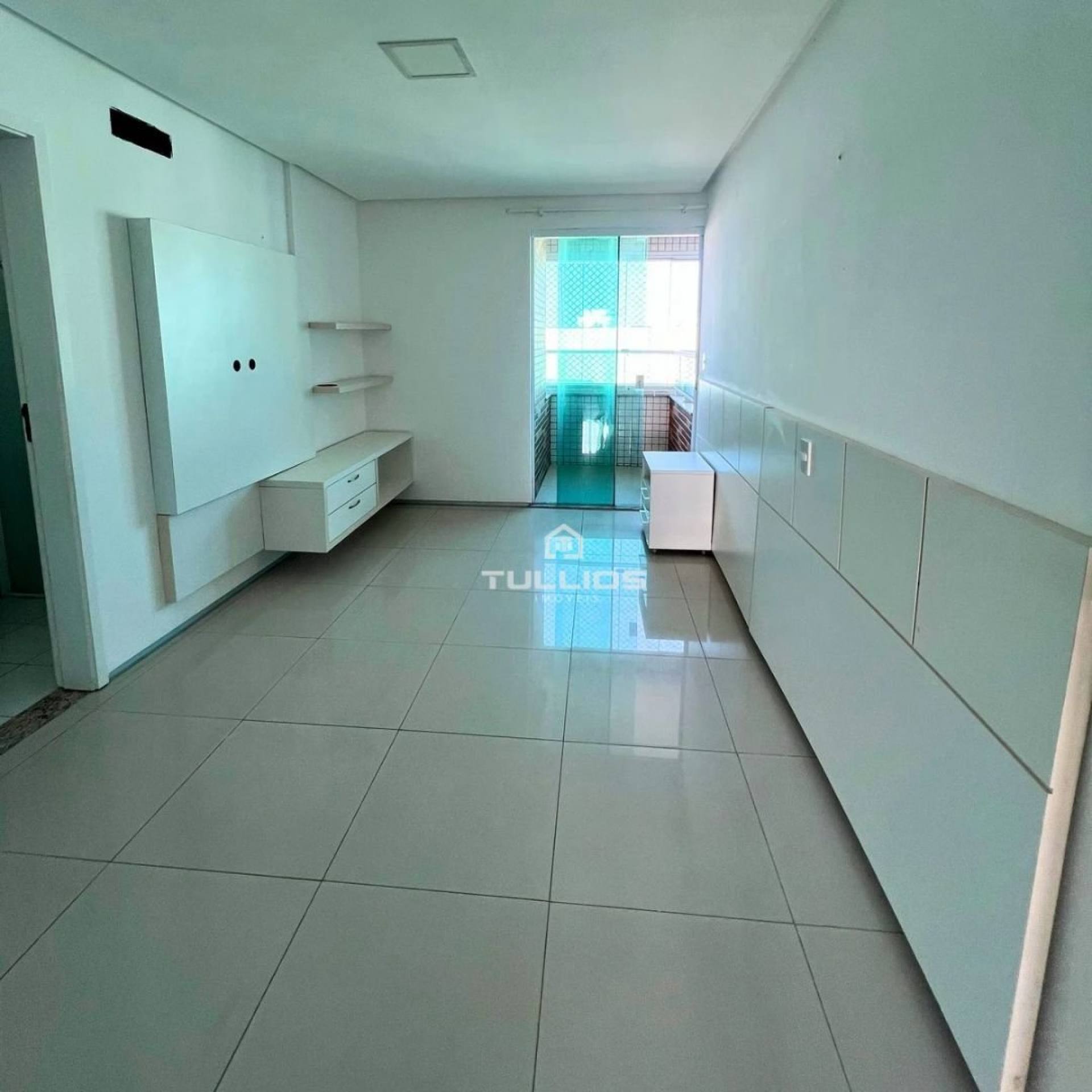 Apartamento no condomínio Ecolagune