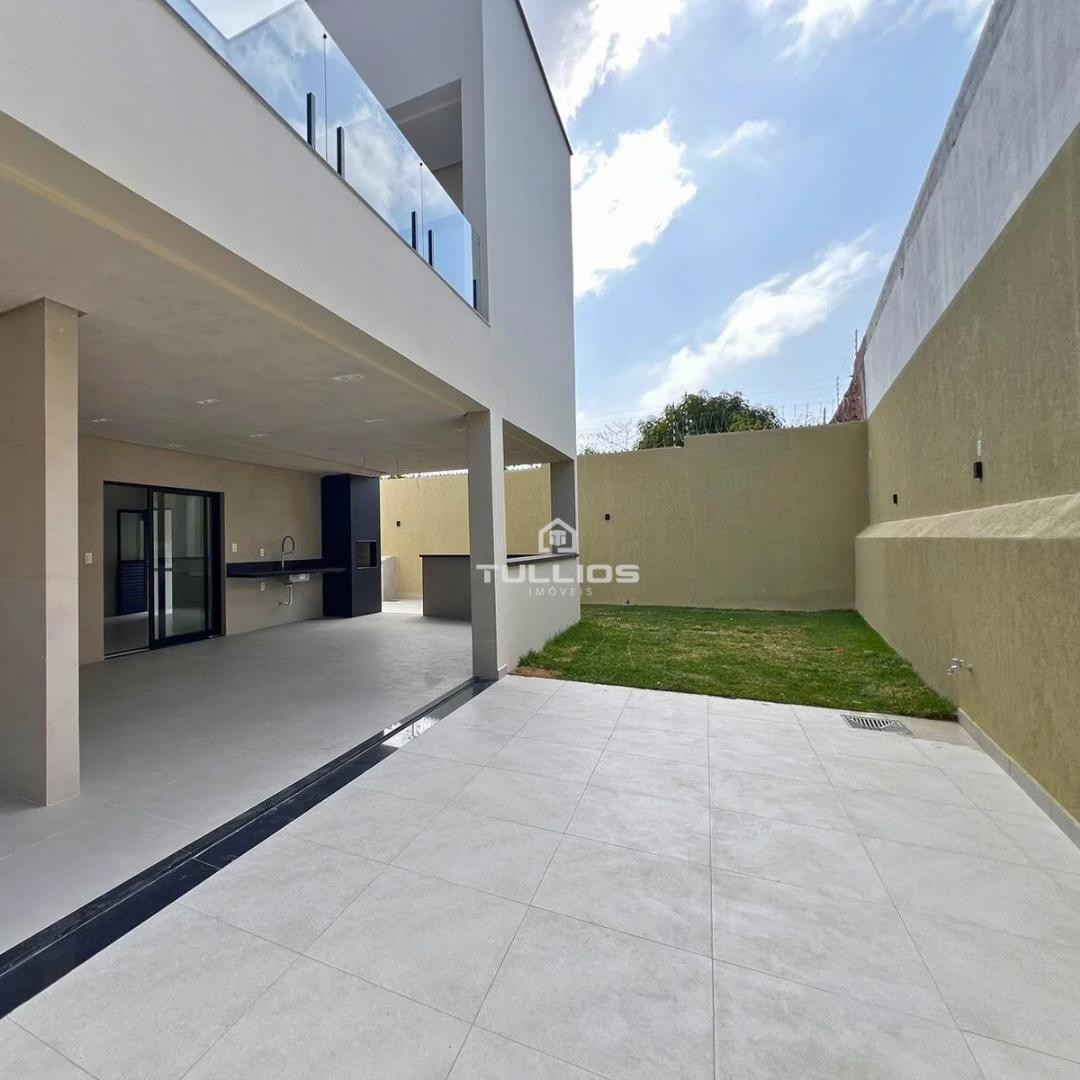 Casa duplex à venda no Araçagy – Próximo à Praia do Meio! 🌊