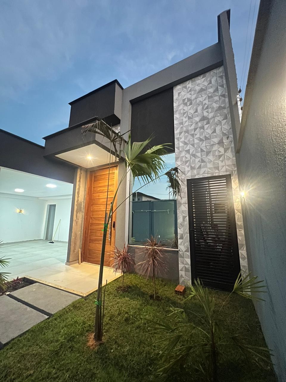 Casa Nova no Araçagy - Lado Praia 