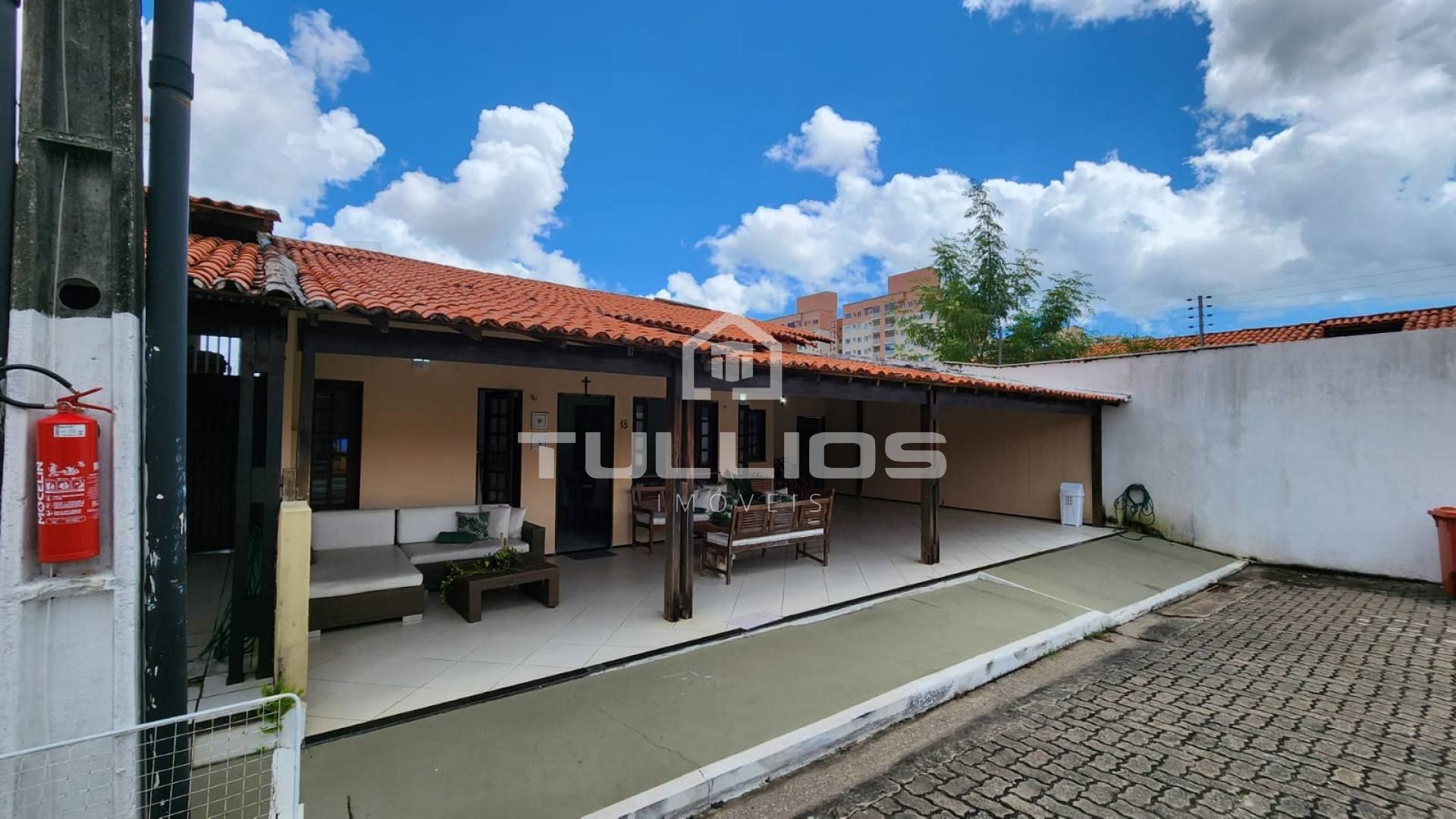 VENDA - Casa com 3 quartos no COHAJAP