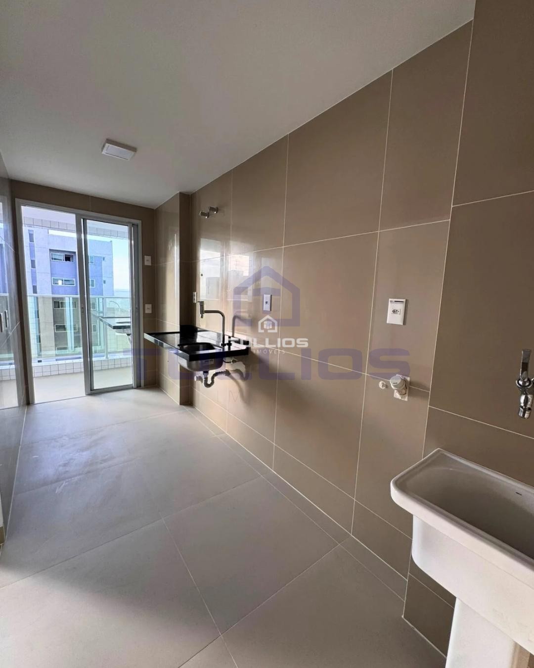 Viva a experiência de morar com vista para o mar na Península!