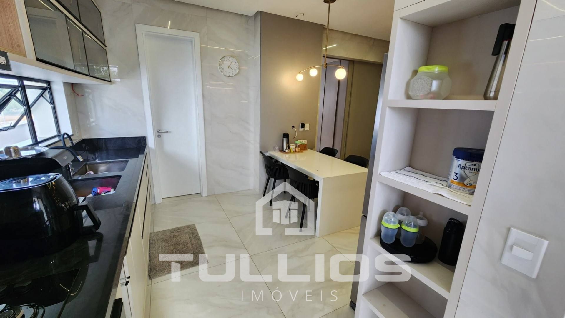 Casa à venda no Condomínio Alphaville - Araçagy