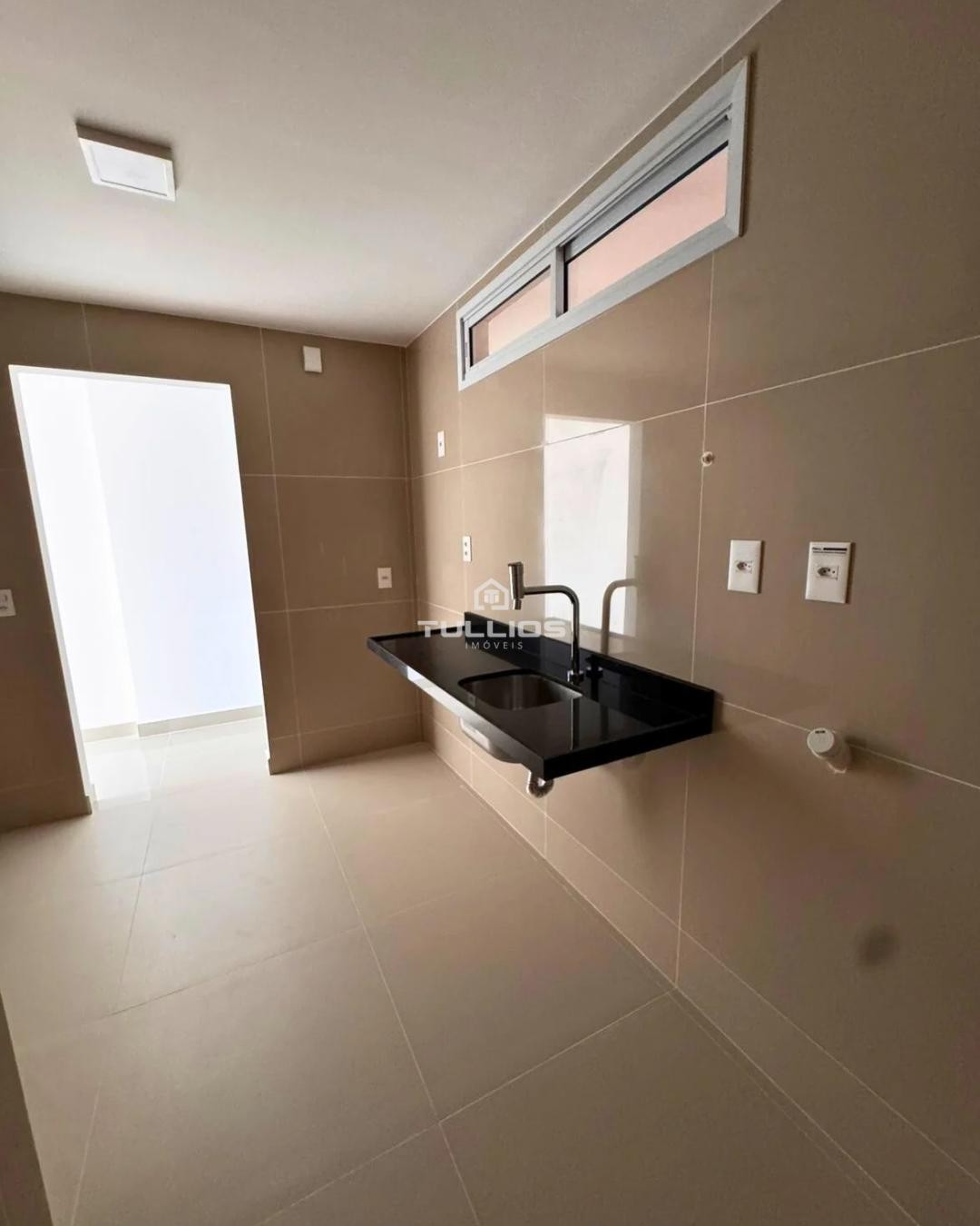 SEU NOVO LAR NA PENÍNSULA — ELEGÂNCIA, CONFORTO E VISTA DESLUMBRANTE!