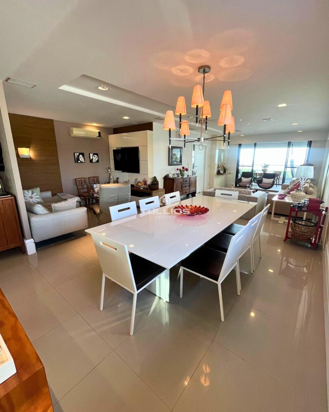 Apartamento à venda na Península – Alto padrão, vista mar e porteira fechada.