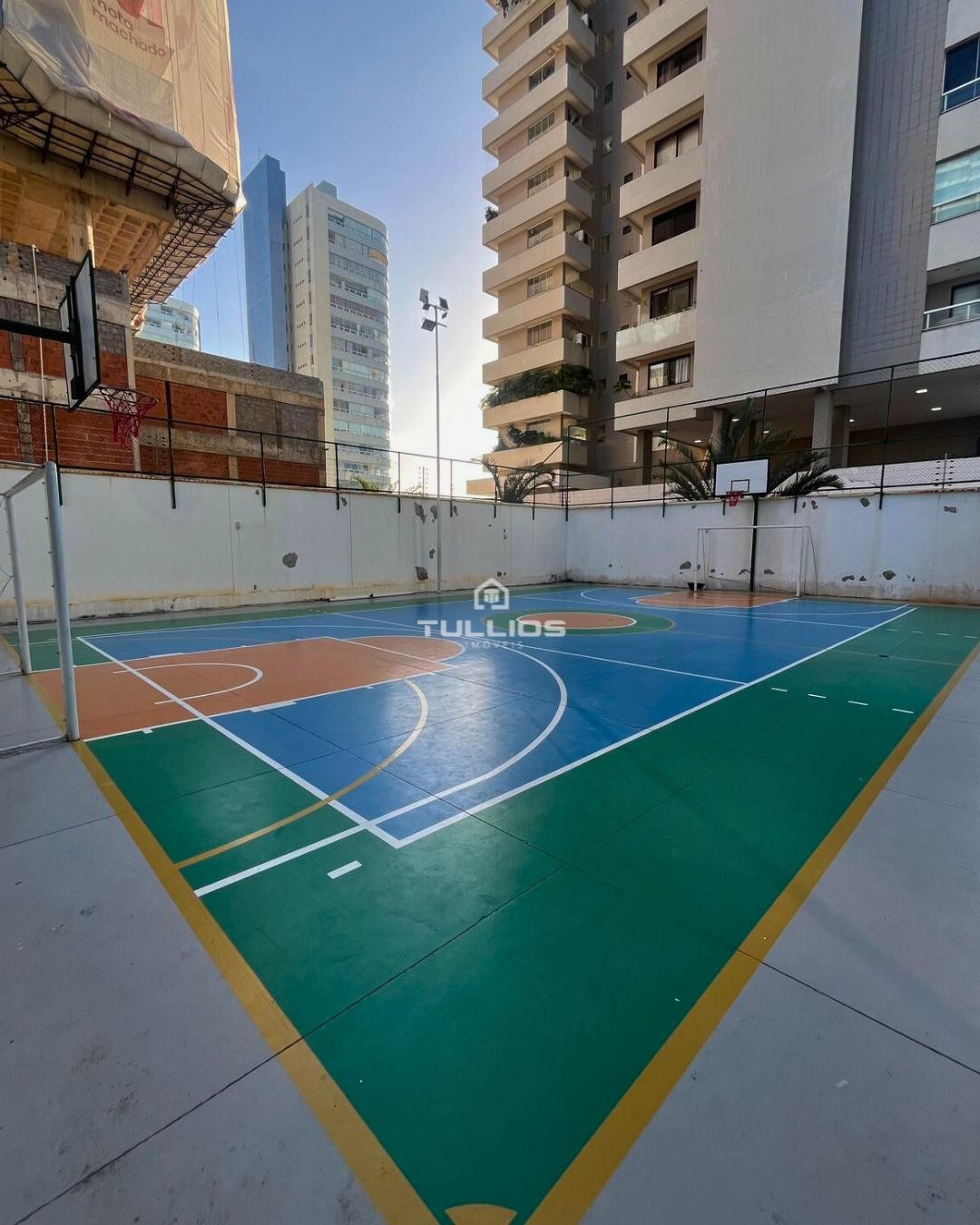 Apartamento à venda na Península – Alto padrão, vista mar e porteira fechada.