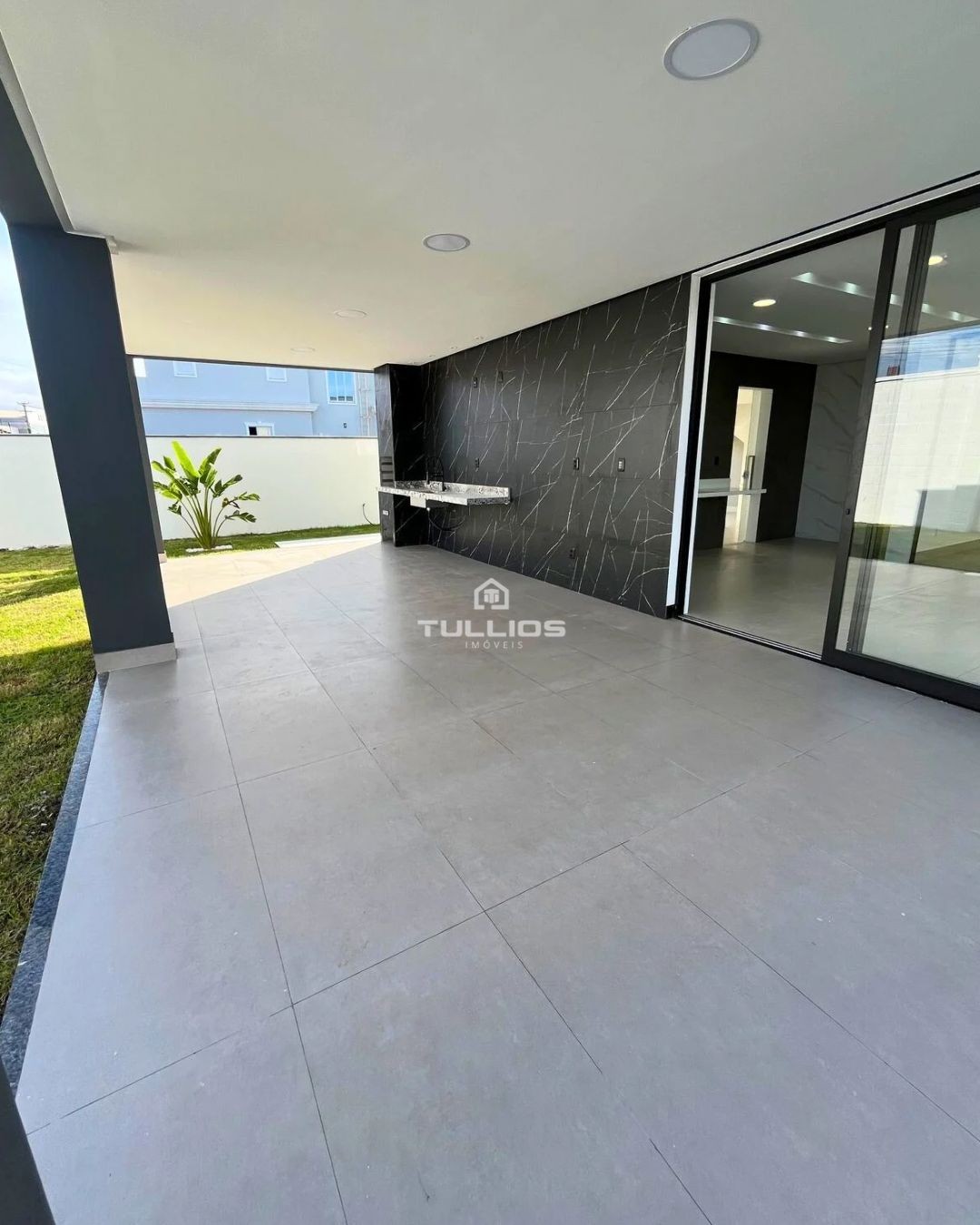 Casa Nova à Venda – Alphaville