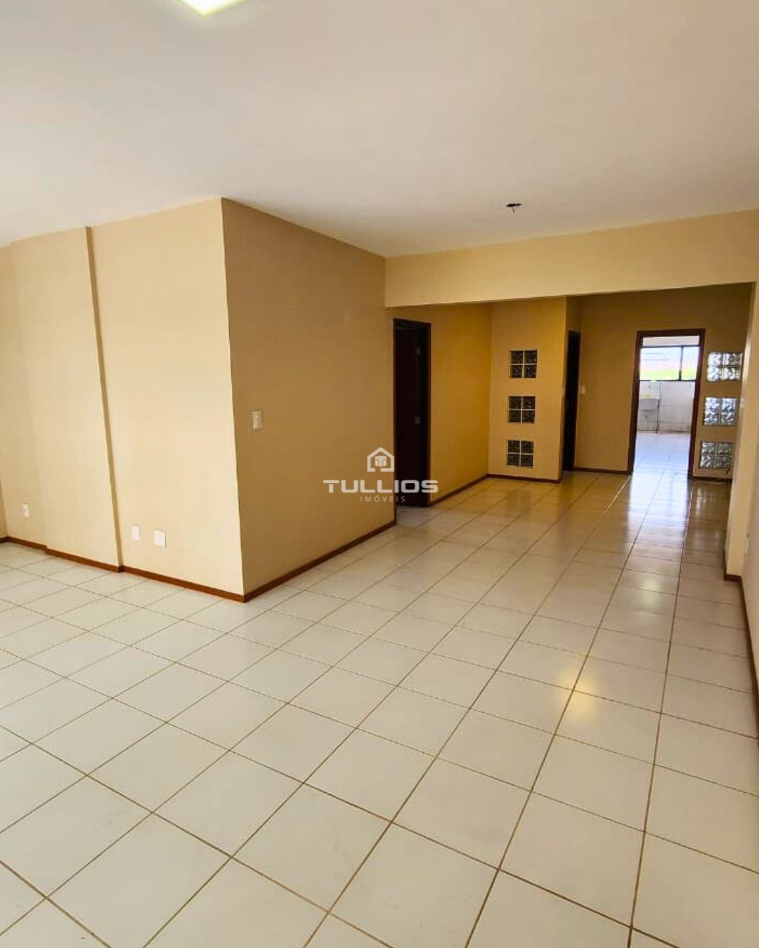 EXCELENTE APARTAMENTO À VENDA NA PENÍNSULA