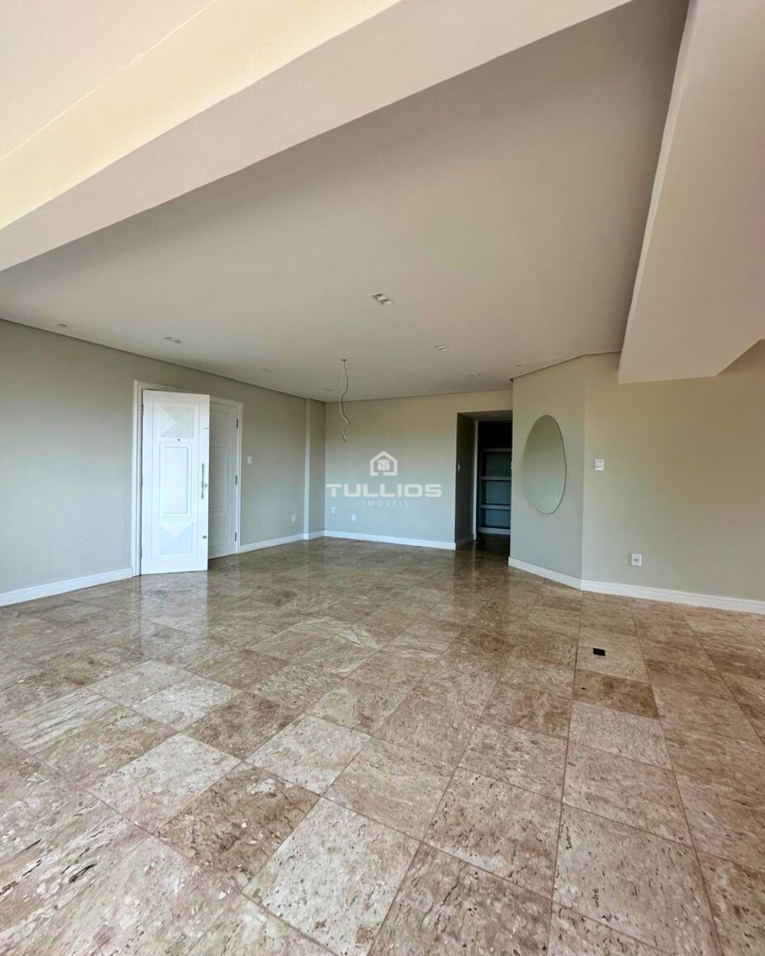 APARTAMENTO À VENDA – SÃO FRANCISCO