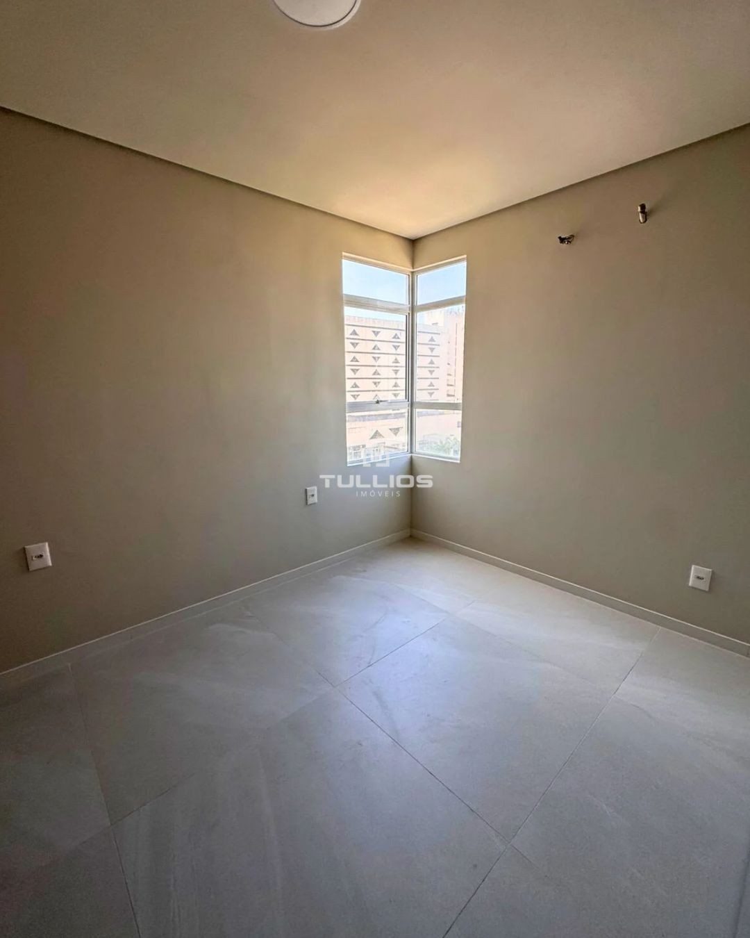 Apartamento para Locação – Ponta D’Areia | Vista Mar