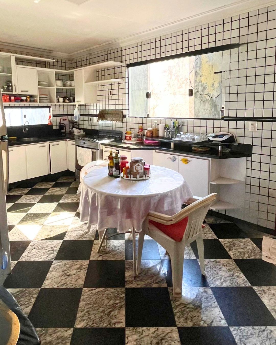 Casa para locação no Calhau – Perfeita para Clínicas e Empresas!