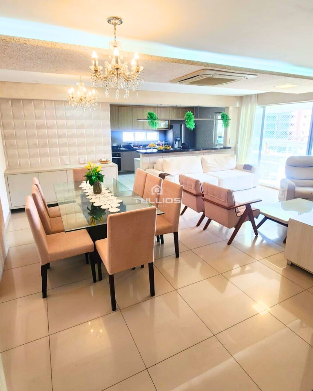 CONDOMÍNIO NA PENÍNSULA – PORTEIRA FECHADA