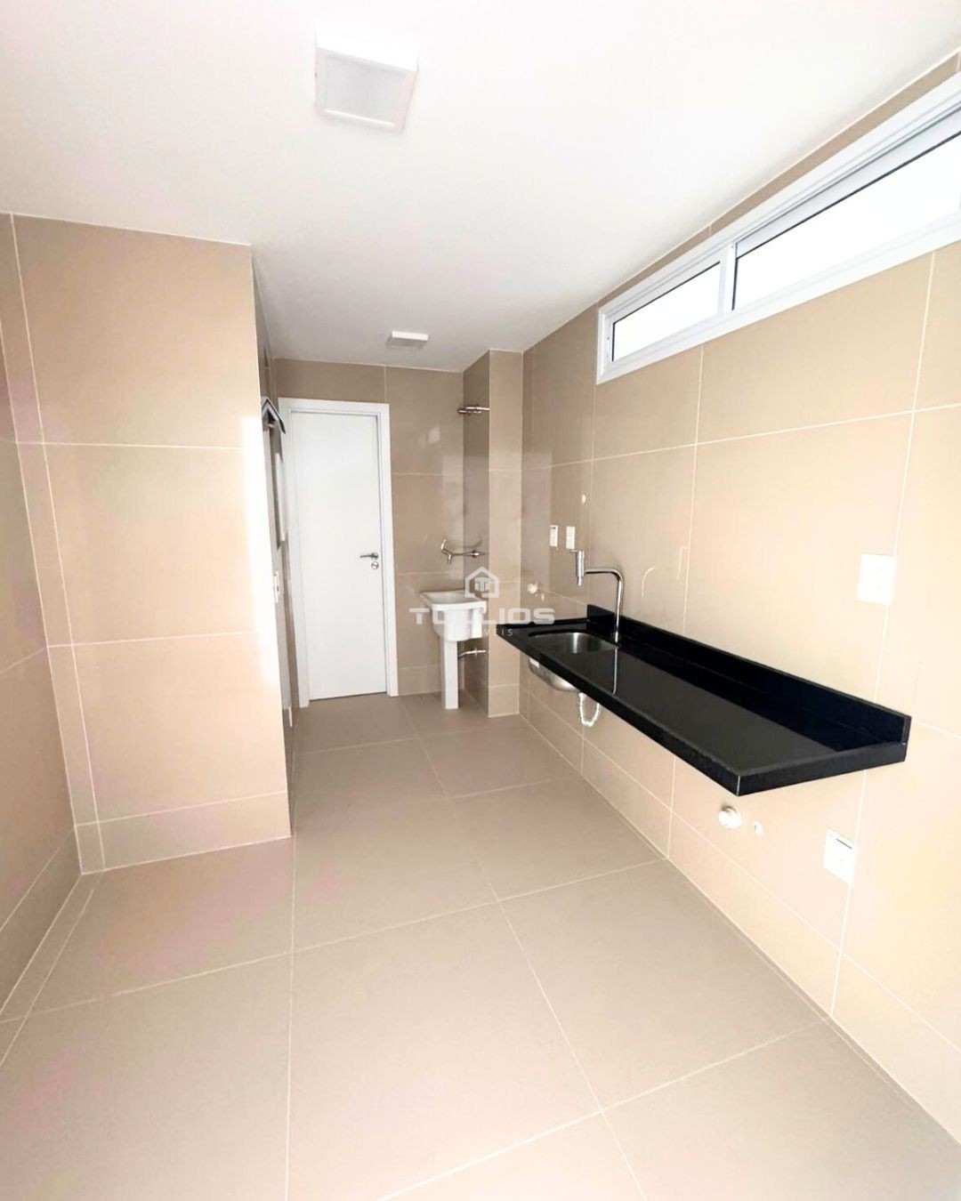 Seu novo lar com vista para o mar – Península 