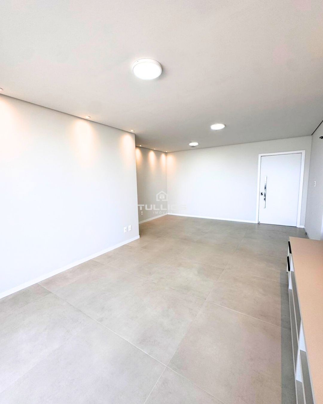 Apartamento para Locação – Ponta D’Areia