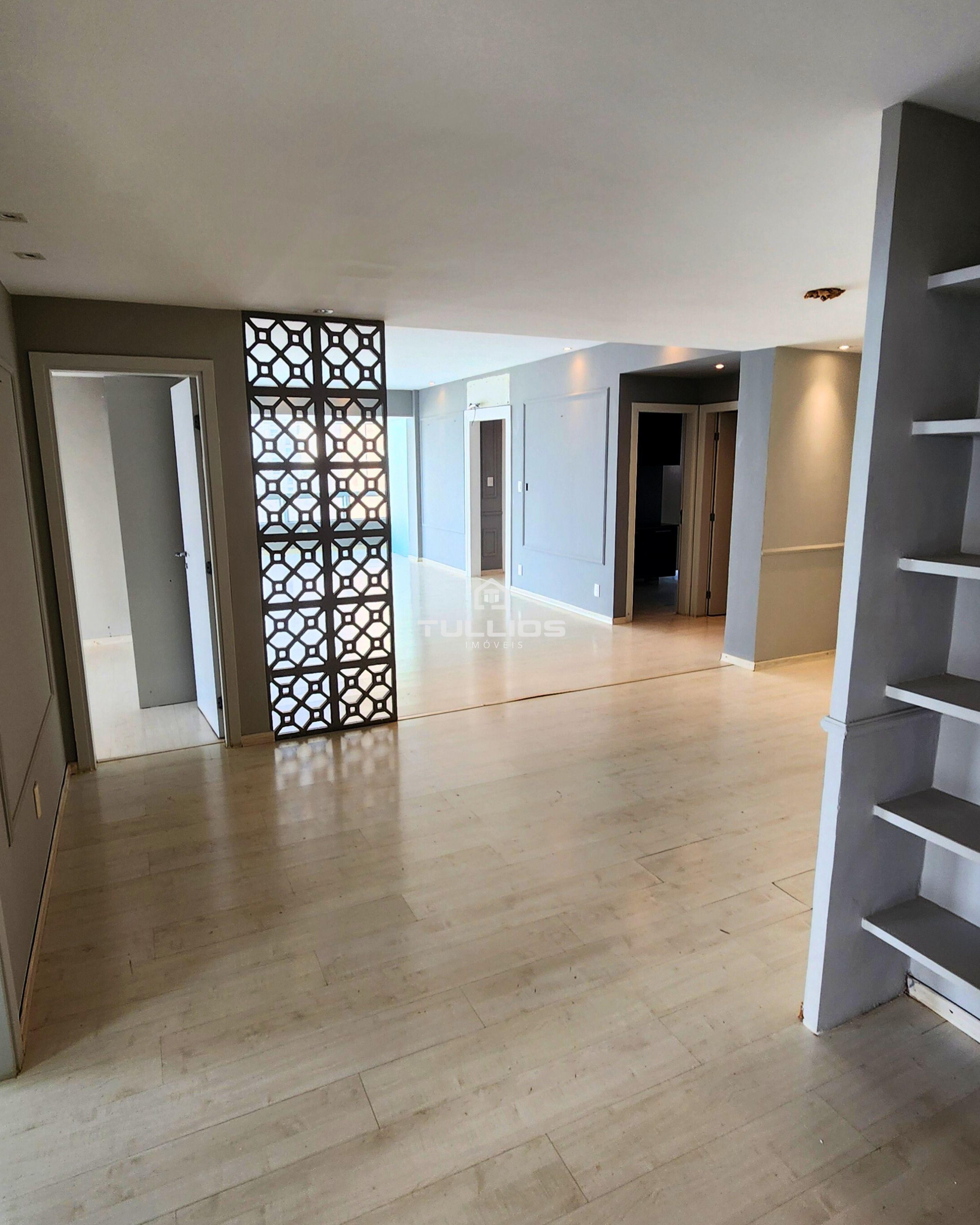 Apartamento de Alto Padrão com Vista Eterna para o Mar – Península