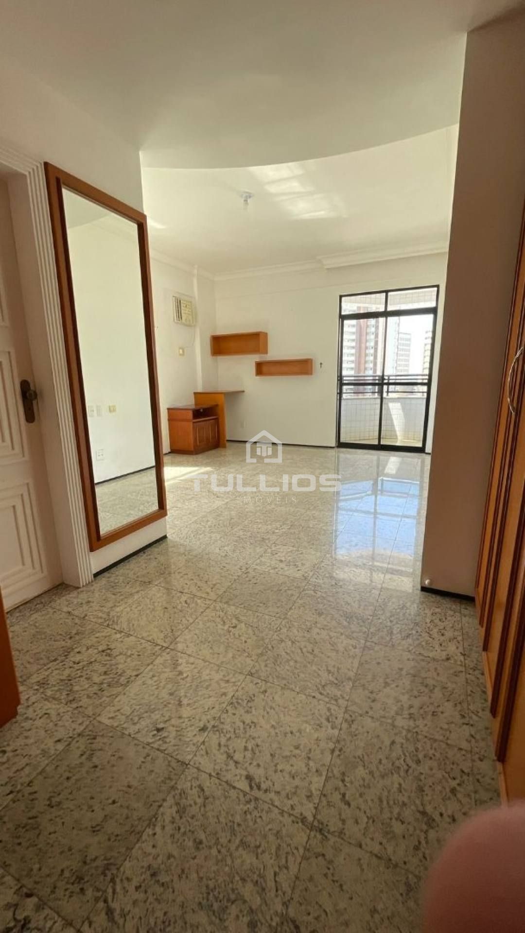 Venda - Apartamento com 3 suítes no Renascença