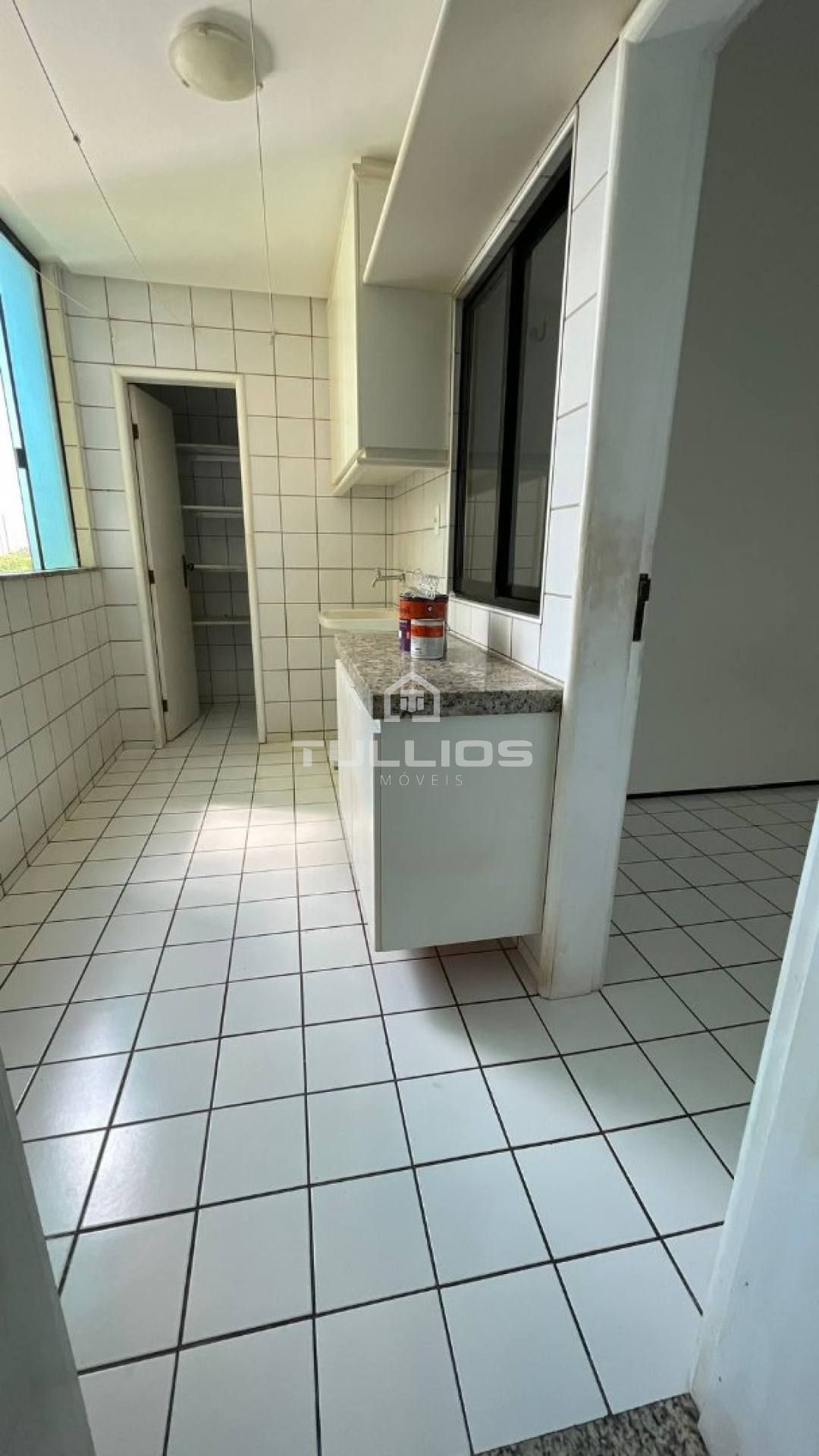 Venda - Apartamento com 3 suítes no Renascença