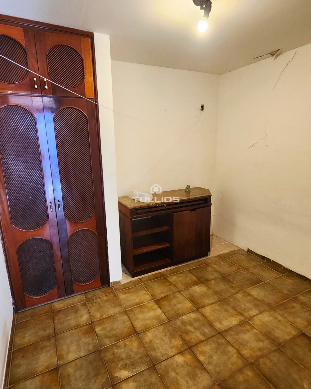 SUA CASA ESTÁ NO CALHAU!