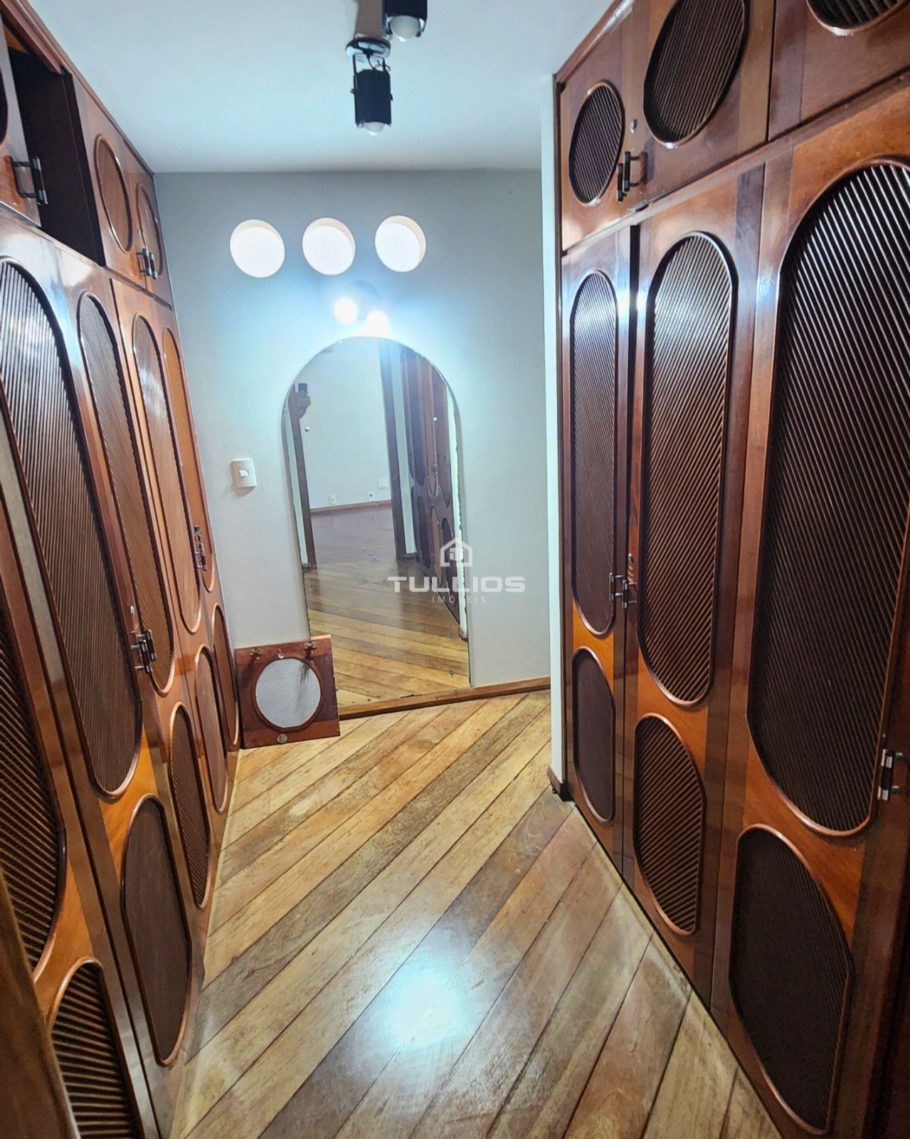 SUA CASA ESTÁ NO CALHAU!