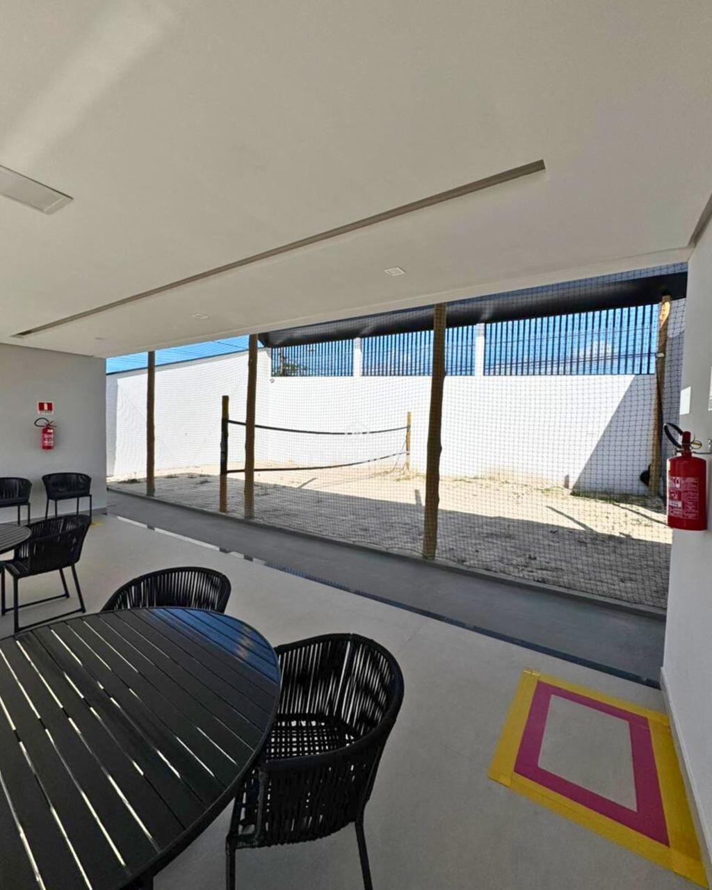 Casa moderna, ventilada e com lazer completo no Araçagy!