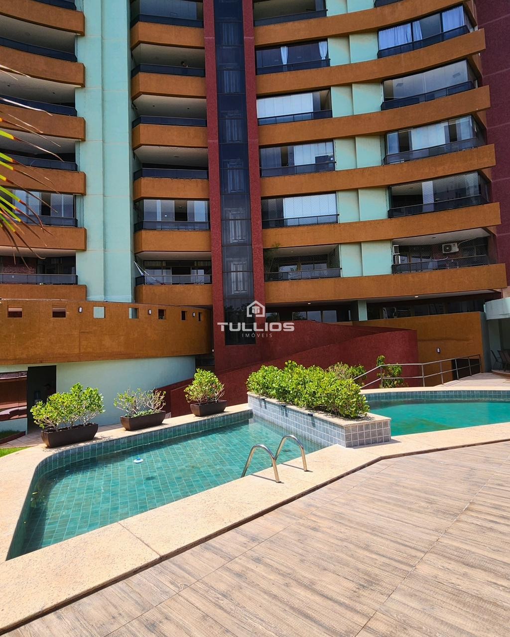 ALTO PADRÃO • ESPAÇO • SOFISTICAÇÃO