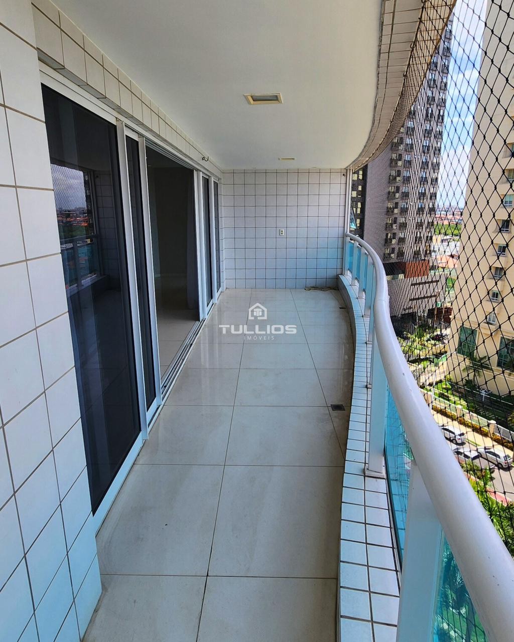 Exclusividade e sofisticação definem este apartamento de alto padrão na Península! 
