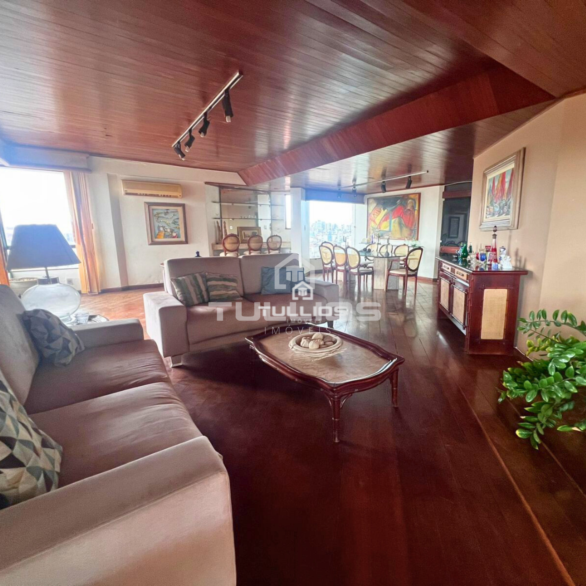 Venda- Apartamento com 3 suítes no bairro São Francisco