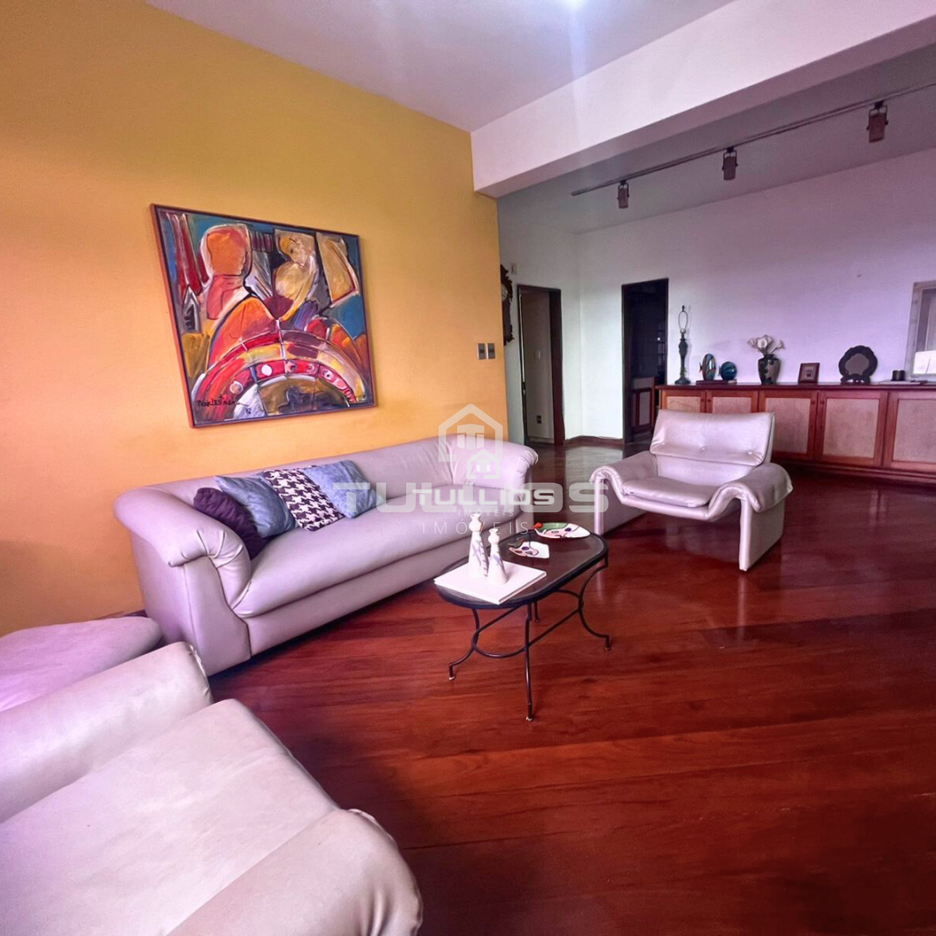 Venda- Apartamento com 3 suítes no bairro São Francisco